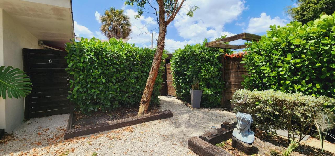 Private Aparment Studio In The Hard Of Miami Unit # 6 Opa-locka Esterno foto