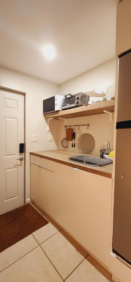 Private Aparment Studio In The Hard Of Miami Unit # 6 Opa-locka Esterno foto
